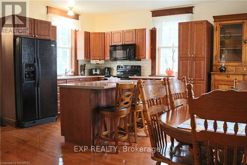 158 Kinross Street, Grey Highlands (Priceville), ON - Indoor Photo Showing Kitchen