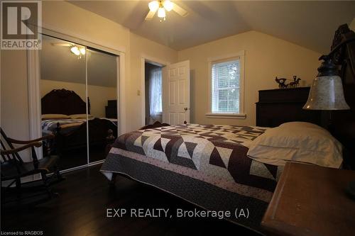 158 Kinross Street, Grey Highlands (Priceville), ON - Indoor Photo Showing Bedroom