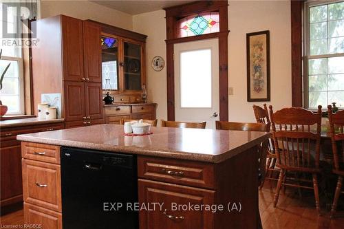 158 Kinross Street, Grey Highlands (Priceville), ON - Indoor Photo Showing Dining Room