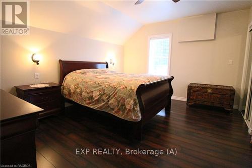 158 Kinross Street, Grey Highlands (Priceville), ON - Indoor Photo Showing Bedroom