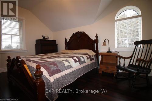 158 Kinross Street, Grey Highlands (Priceville), ON - Indoor Photo Showing Bedroom