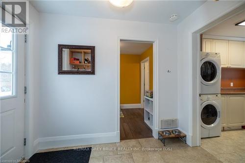 385 Princess Street, Georgian Bluffs, ON - Indoor Photo Showing Laundry Room