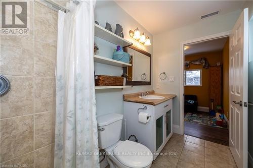 385 Princess Street, Georgian Bluffs, ON - Indoor Photo Showing Bathroom