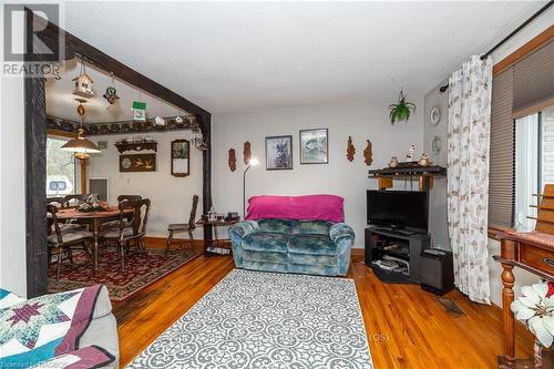 564 Municipal Road, South Bruce Peninsula, ON - Indoor Photo Showing Living Room