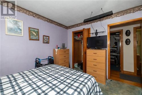 564 Municipal Road, South Bruce Peninsula, ON - Indoor Photo Showing Bedroom