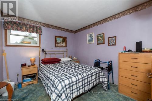 564 Municipal Road, South Bruce Peninsula, ON - Indoor Photo Showing Bedroom