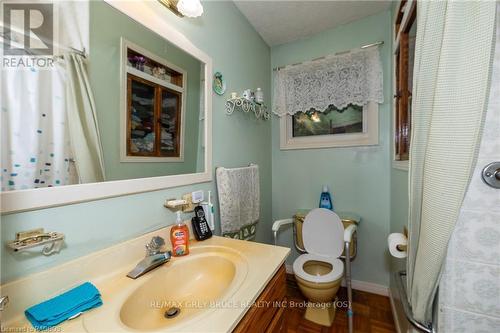 564 Municipal Road, South Bruce Peninsula, ON - Indoor Photo Showing Bathroom