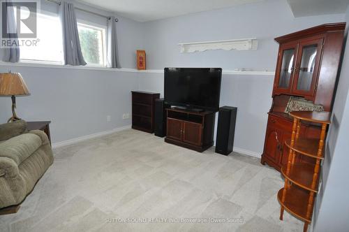 1905 8Th Avenue E, Owen Sound, ON - Indoor