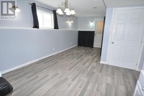 1905 8Th Avenue E, Owen Sound, ON - Indoor Photo Showing Other Room