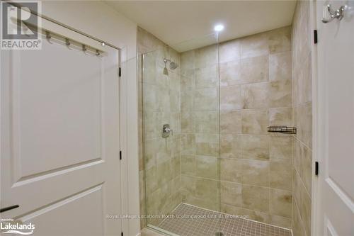 207 - 11 Beckwith Lane, Blue Mountains (Blue Mountain Resort Area), ON - Indoor Photo Showing Bathroom