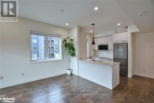 207 - 11 Beckwith Lane, Blue Mountains (Blue Mountain Resort Area), ON - Indoor Photo Showing Kitchen