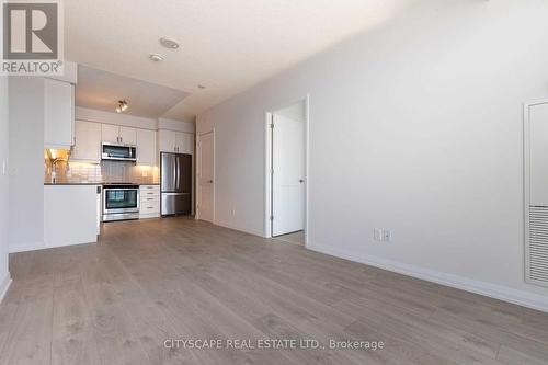 3508 - 7895 Jane Street, Vaughan, ON - Indoor Photo Showing Kitchen