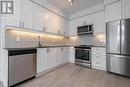 3508 - 7895 Jane Street, Vaughan, ON  - Indoor Photo Showing Kitchen With Upgraded Kitchen 