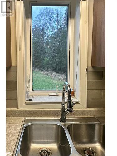 112 Highway 510, Magnetawan, ON - Indoor Photo Showing Kitchen With Double Sink