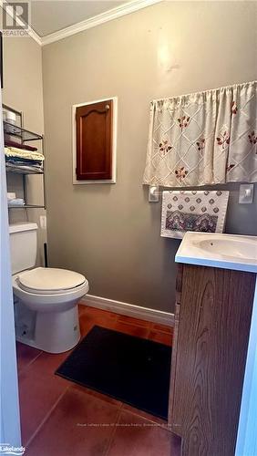 112 Highway 510, Magnetawan, ON - Indoor Photo Showing Bathroom