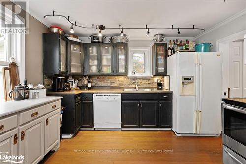 8 Meadow Street, Parry Sound, ON - Indoor Photo Showing Kitchen