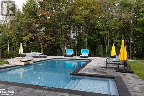 80 Chambery Street, Bracebridge (Macaulay), ON - Outdoor With In Ground Pool With Backyard