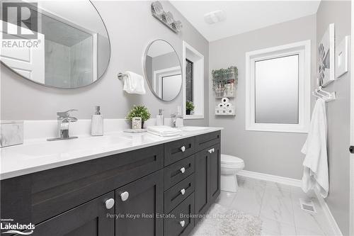 80 Chambery Street, Bracebridge (Macaulay), ON - Indoor Photo Showing Bathroom