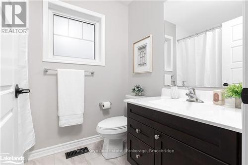 80 Chambery Street, Bracebridge (Macaulay), ON - Indoor Photo Showing Bathroom