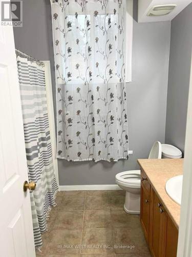 B - 358 Edgehill Drive, Barrie, ON - Indoor Photo Showing Bathroom