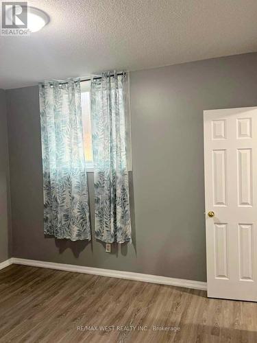 B - 358 Edgehill Drive, Barrie, ON - Indoor Photo Showing Other Room