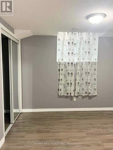 B - 358 Edgehill Drive, Barrie, ON - Indoor Photo Showing Other Room