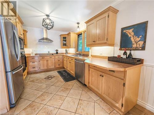 426 Mallory Beach Road, South Bruce Peninsula, ON - Indoor Photo Showing Kitchen With Double Sink