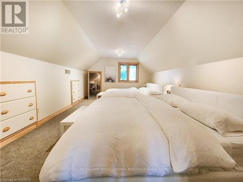 426 Mallory Beach Road, South Bruce Peninsula, ON - Indoor Photo Showing Bedroom