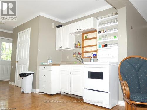 9 Rattenbury Street, Central Huron (Clinton), ON - Indoor Photo Showing Kitchen