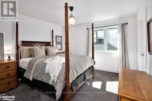 104 Clippers Lane, Blue Mountains, ON - Indoor Photo Showing Bedroom