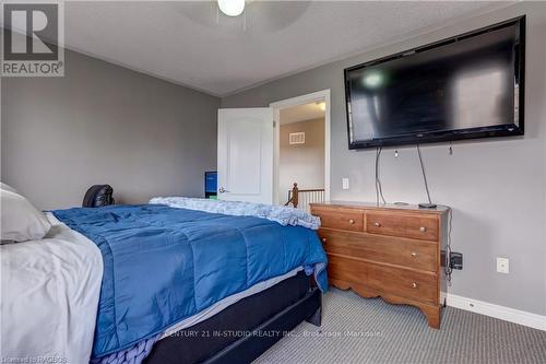 218 Marilyn Street, Shelburne, ON - Indoor Photo Showing Bedroom