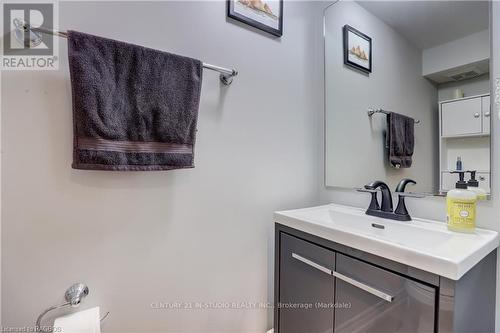 218 Marilyn Street, Shelburne, ON - Indoor Photo Showing Bathroom