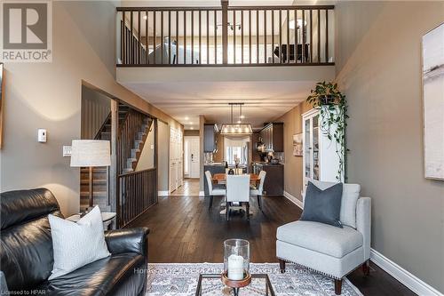 221 - 50 Galt Road Road, Stratford, ON - Indoor Photo Showing Living Room