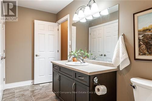 221 - 50 Galt Road Road, Stratford, ON - Indoor Photo Showing Bathroom