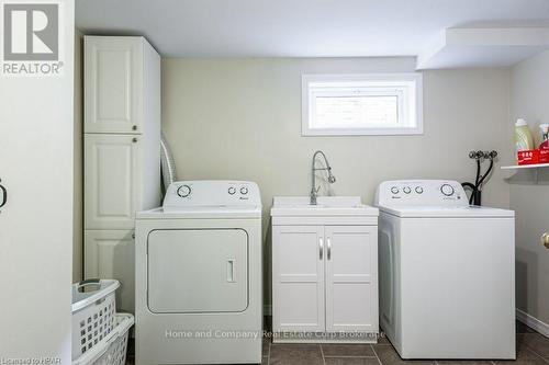 29 Mcdonald Street, Stratford, ON - Indoor Photo Showing Laundry Room