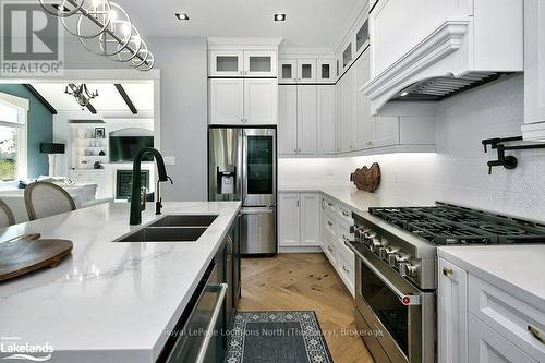 154 Landry Lane, Blue Mountains, ON - Indoor Photo Showing Kitchen With Double Sink With Upgraded Kitchen