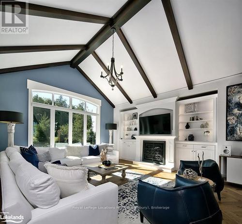 154 Landry Lane, Blue Mountains, ON - Indoor Photo Showing Living Room With Fireplace