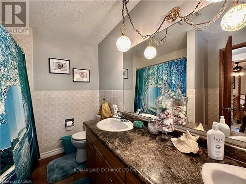 496 Queen Street, Kincardine, ON - Indoor Photo Showing Bathroom