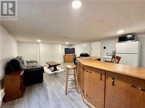 496 Queen Street, Kincardine, ON - Indoor Photo Showing Kitchen