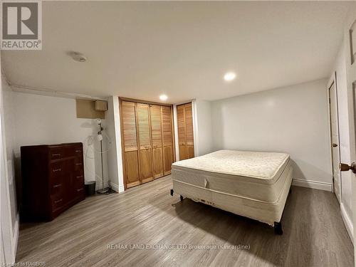 496 Queen Street, Kincardine, ON - Indoor Photo Showing Bedroom