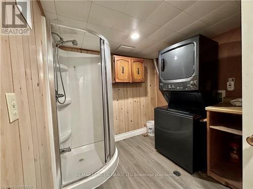 496 Queen Street, Kincardine, ON - Indoor Photo Showing Bathroom