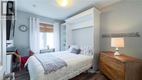 103 Huron Heights Drive, Ashfield-Colborne-Wawanosh (Colborne), ON - Indoor Photo Showing Bedroom