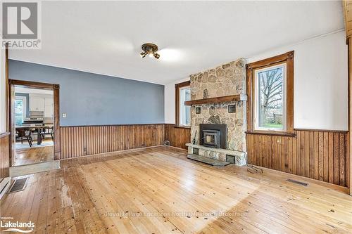 556341 6Th Line, Blue Mountains, ON - Indoor Photo Showing Living Room With Fireplace