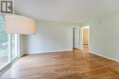 950 16Th Street W, Georgian Bluffs, ON - Indoor Photo Showing Other Room