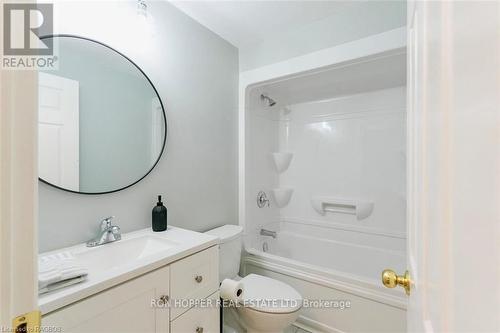 950 16Th Street W, Georgian Bluffs, ON - Indoor Photo Showing Bathroom