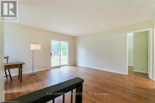 950 16Th Street W, Georgian Bluffs, ON - Indoor Photo Showing Other Room