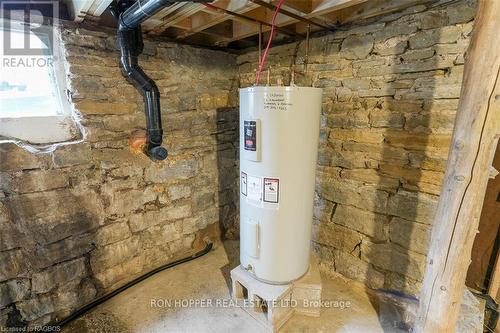 950 16Th Street W, Georgian Bluffs, ON - Indoor Photo Showing Basement