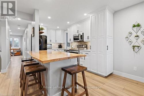 4335 Perth Road 119, Perth East (Ellice), ON - Indoor Photo Showing Kitchen With Upgraded Kitchen