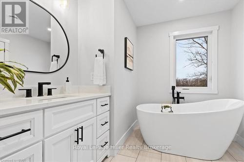 4335 Perth Road 119, Perth East (Ellice), ON - Indoor Photo Showing Bathroom