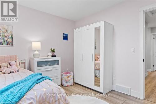 4335 Perth Road 119, Perth East (Ellice), ON - Indoor Photo Showing Bedroom